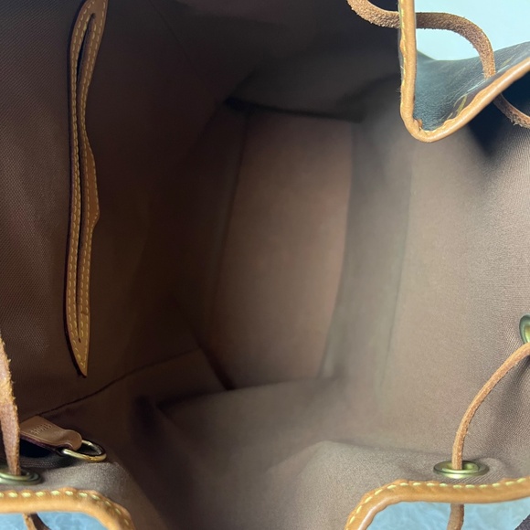 Louis Vuitton Monogram Montsouris GM - Picture 8 of 9